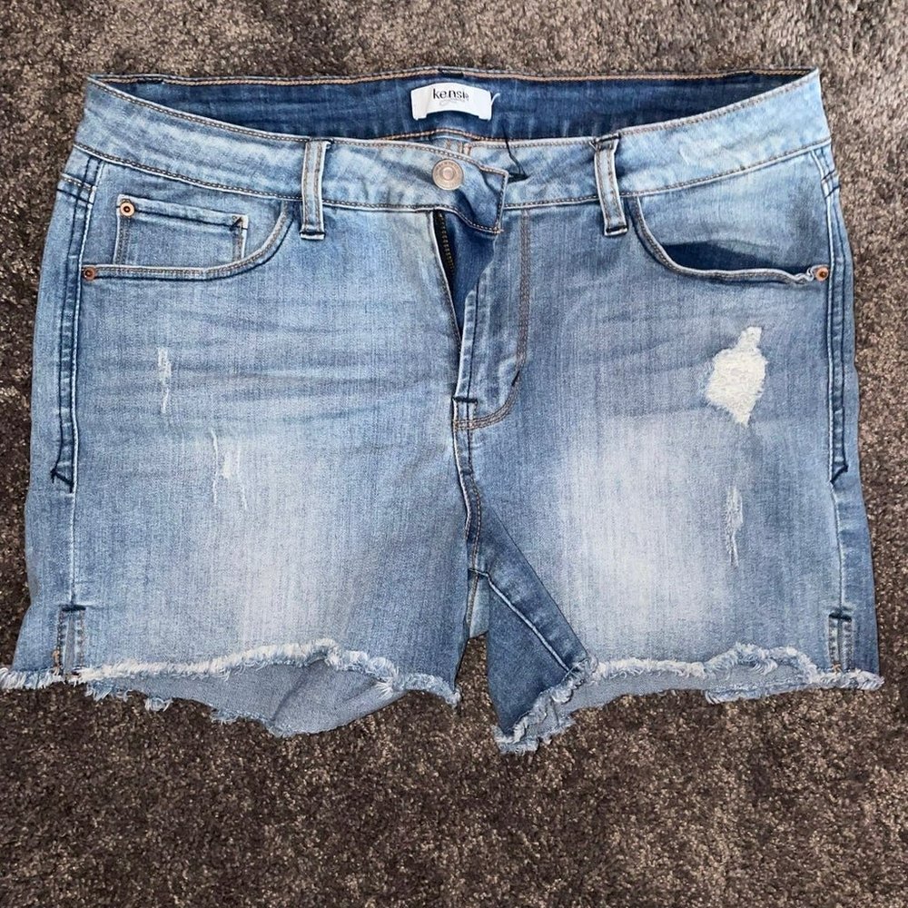 Women’s Distressed Shorts
